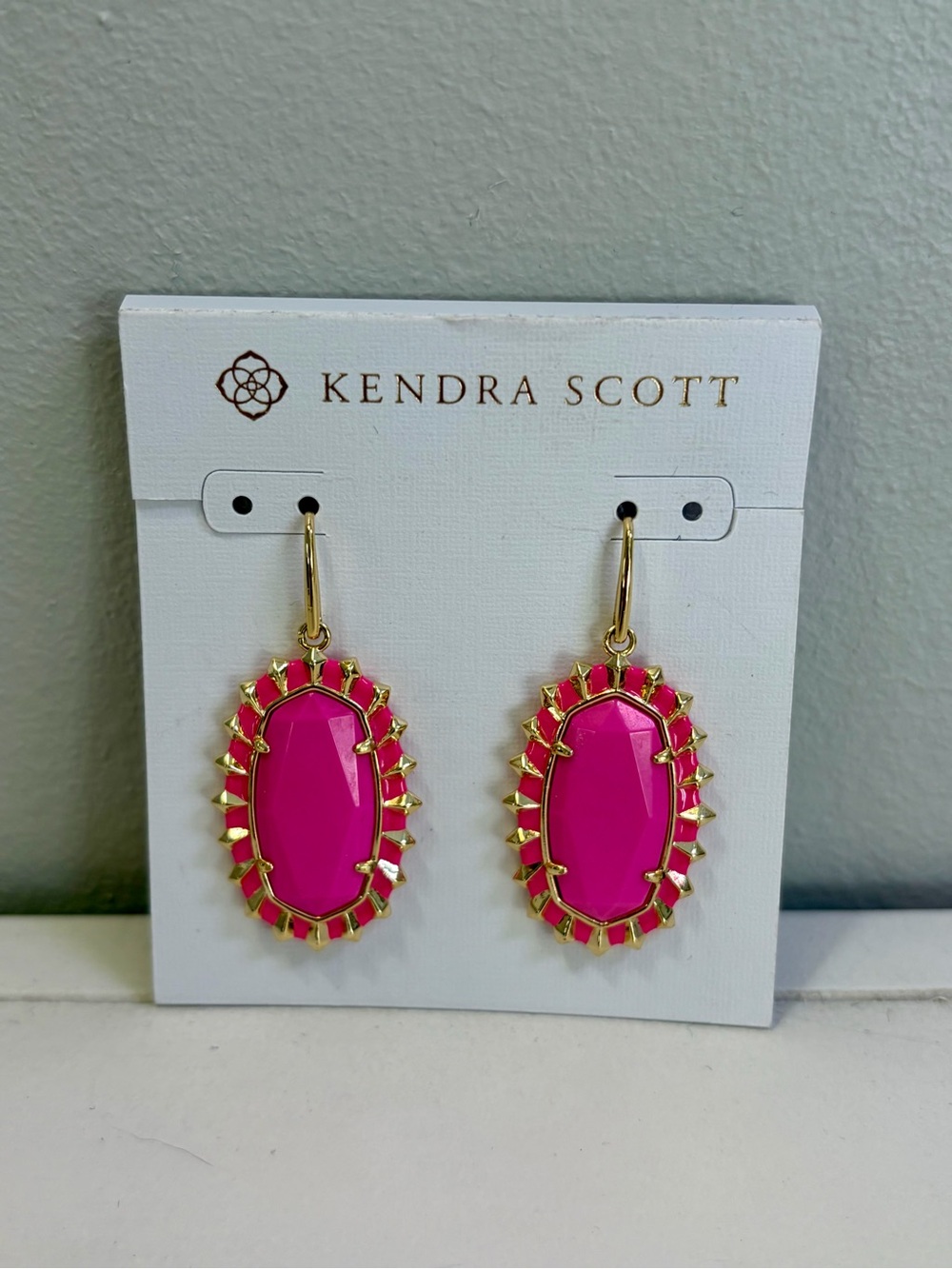 Kendra Scott Dani Color Burst Frame Drop Earrings - Gold and Neon Pink